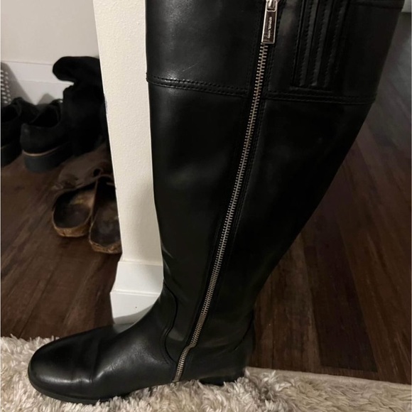 Michael Kors leather boots - Picture 3 of 3